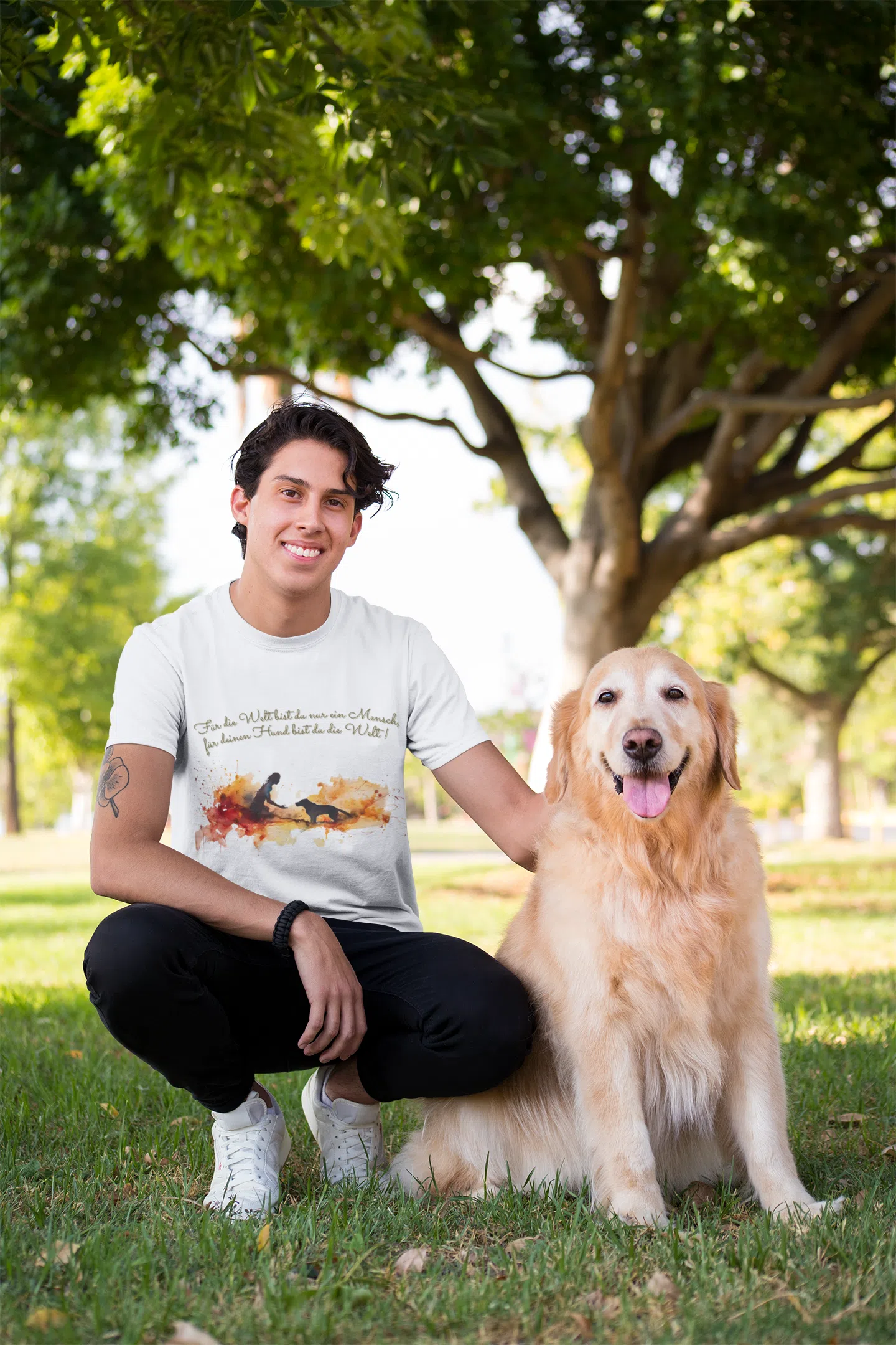 “Für deinen Hund bist du die Welt”🌎❤️ – Premium T-Shirt - T-Shirt im einzigartigen Crazy-Printz Design | Perfekt für Alltag & Style