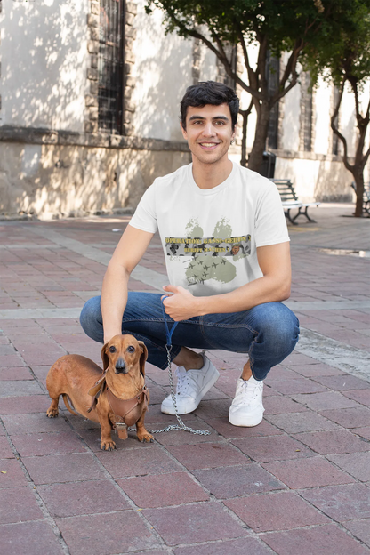 “Operation: Gassi-Gehen – Bereitmachen!”🪖🐕 - T-Shirt im einzigartigen Crazy-Printz Design | Perfekt für Alltag & Style