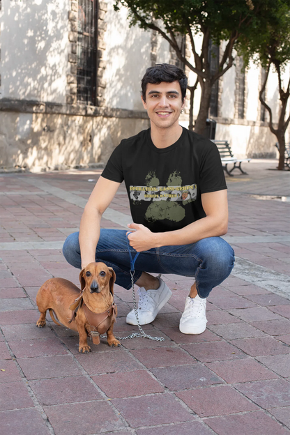 “Operation: Gassi-Gehen – Bereitmachen!”🪖🐕 - T-Shirt im einzigartigen Crazy-Printz Design | Perfekt für Alltag & Style